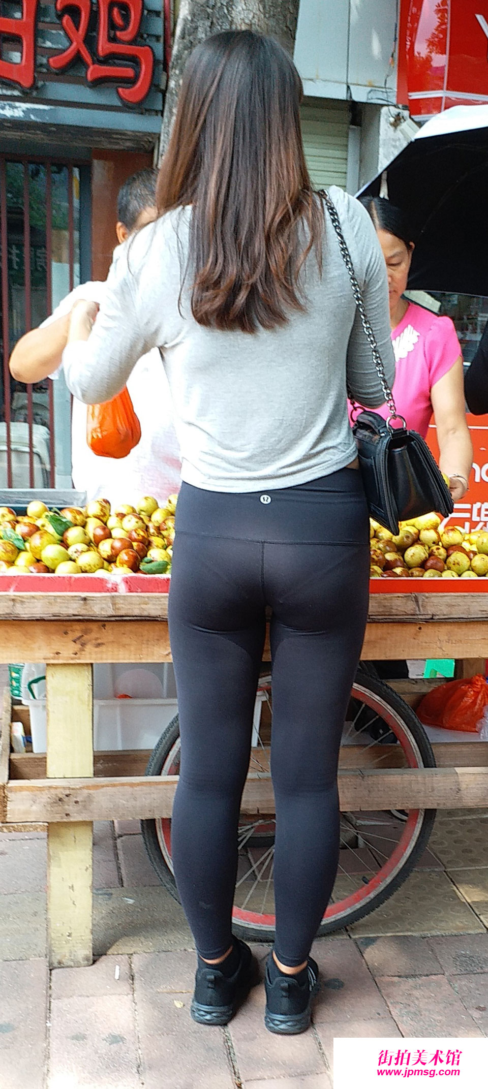 10.13 ڴ,Ů,¿ó